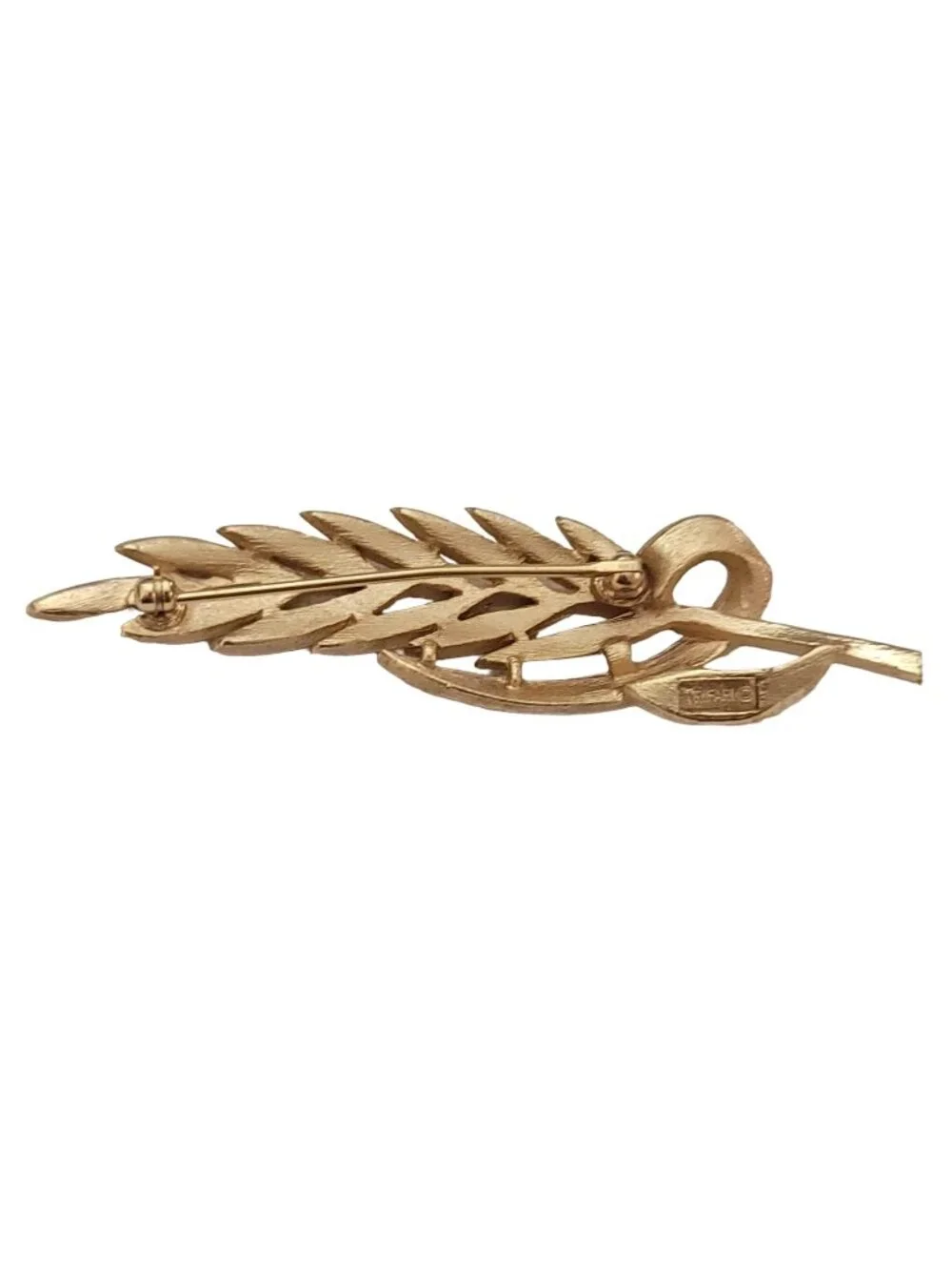 Trifari Crown Over T Gold Tone Laurel Leaf Ribbon Brooch Pin, Signed K898